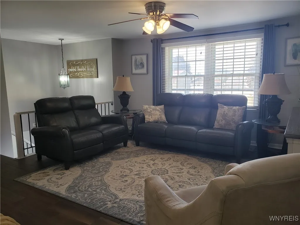 329 Laurie Lane, Grand Island, New York 14072, Grand Island, New York 14072, 3 Bedrooms Bedrooms, 8 Rooms Rooms,3 BathroomsBathrooms,Residential,For Sale,329 Laurie Lane, Grand Island, New York 14072,B1629923