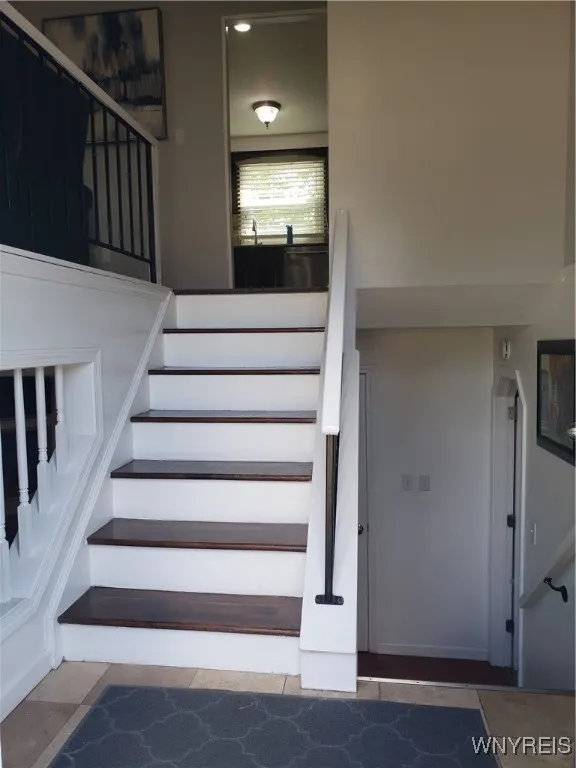 329 Laurie Lane, Grand Island, New York 14072, Grand Island, New York 14072, 3 Bedrooms Bedrooms, 8 Rooms Rooms,3 BathroomsBathrooms,Residential,For Sale,329 Laurie Lane, Grand Island, New York 14072,B1629923