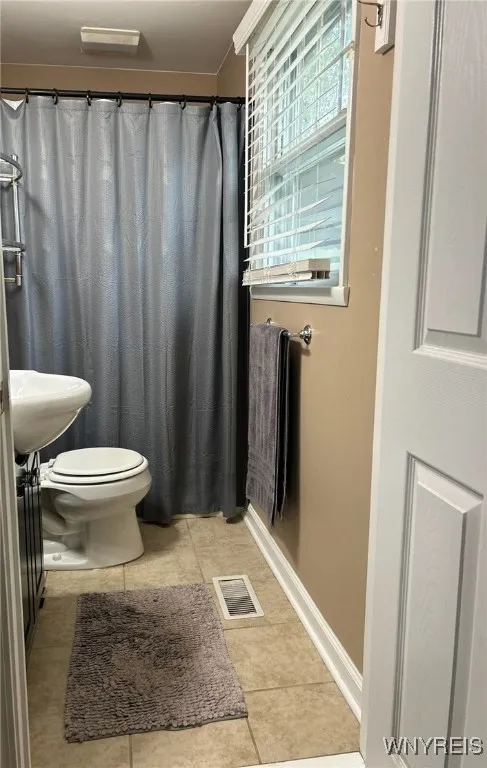 329 Laurie Lane, Grand Island, New York 14072, Grand Island, New York 14072, 3 Bedrooms Bedrooms, 8 Rooms Rooms,3 BathroomsBathrooms,Residential,For Sale,329 Laurie Lane, Grand Island, New York 14072,B1629923
