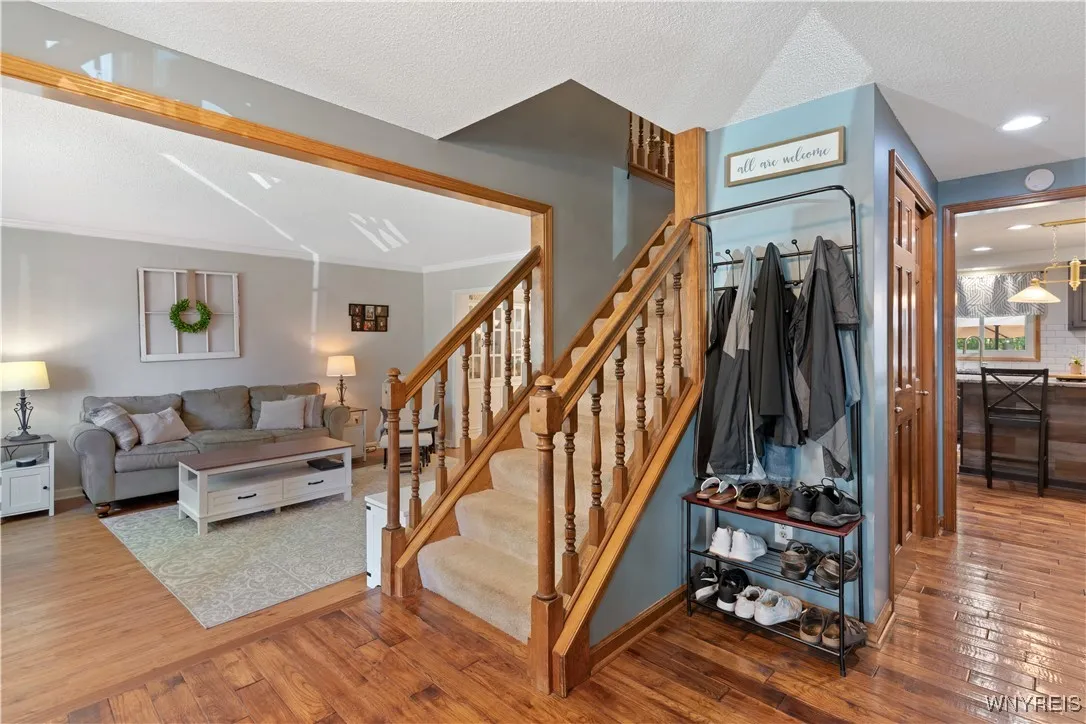5586 Coachmans Lane, Hamburg, New York 14075, Hamburg, New York 14075, 4 Bedrooms Bedrooms, 9 Rooms Rooms,2 BathroomsBathrooms,Residential,For Sale,5586 Coachmans Lane, Hamburg, New York 14075,B1629727