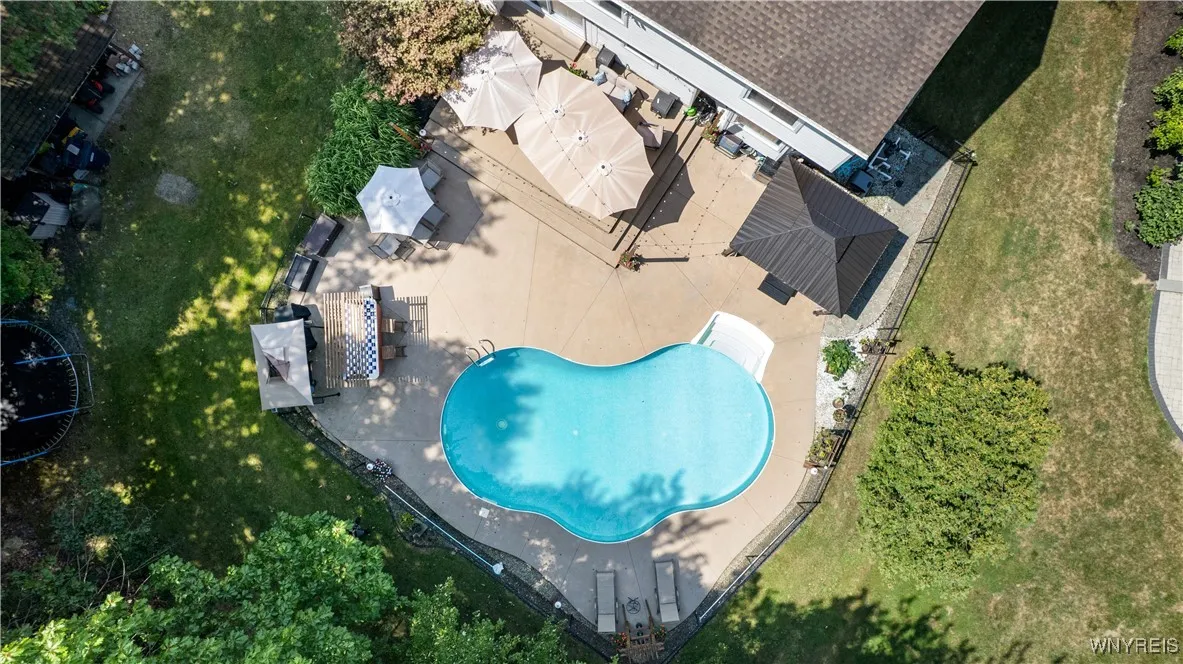 5586 Coachmans Lane, Hamburg, New York 14075, Hamburg, New York 14075, 4 Bedrooms Bedrooms, 9 Rooms Rooms,2 BathroomsBathrooms,Residential,For Sale,5586 Coachmans Lane, Hamburg, New York 14075,B1629727