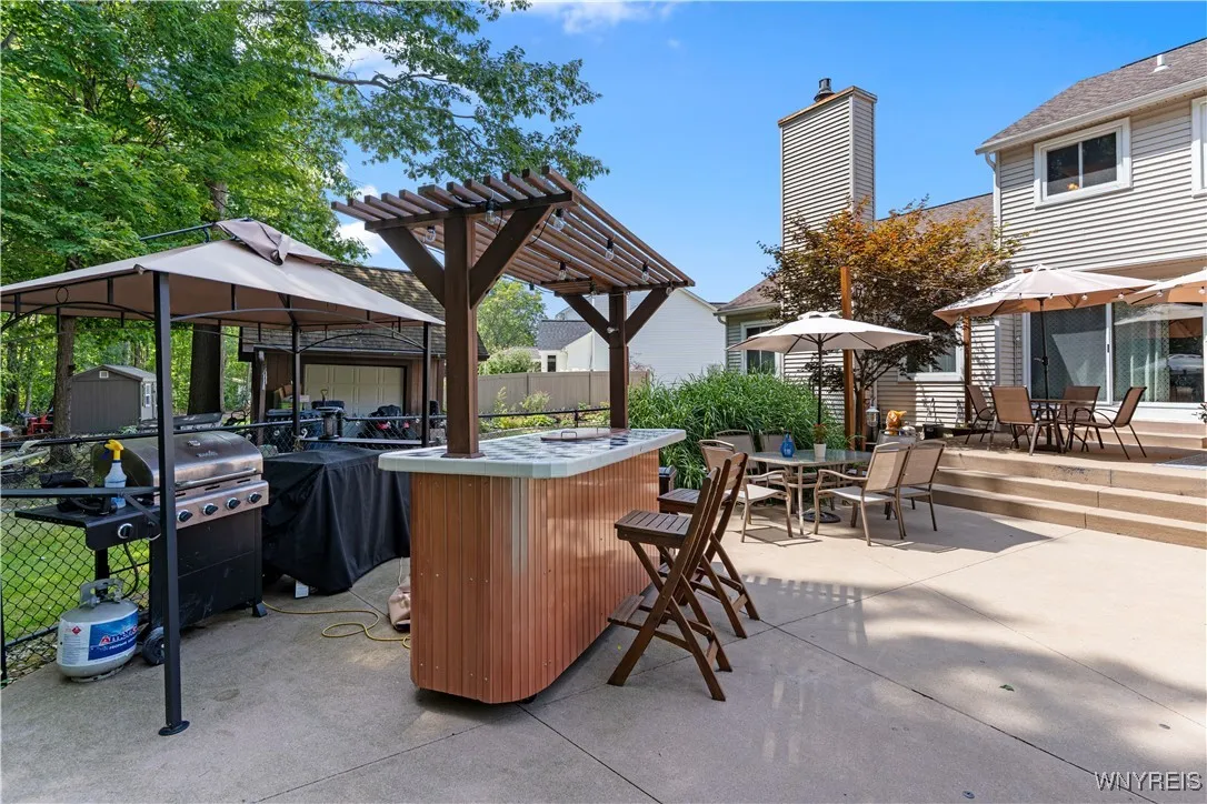 5586 Coachmans Lane, Hamburg, New York 14075, Hamburg, New York 14075, 4 Bedrooms Bedrooms, 9 Rooms Rooms,2 BathroomsBathrooms,Residential,For Sale,5586 Coachmans Lane, Hamburg, New York 14075,B1629727