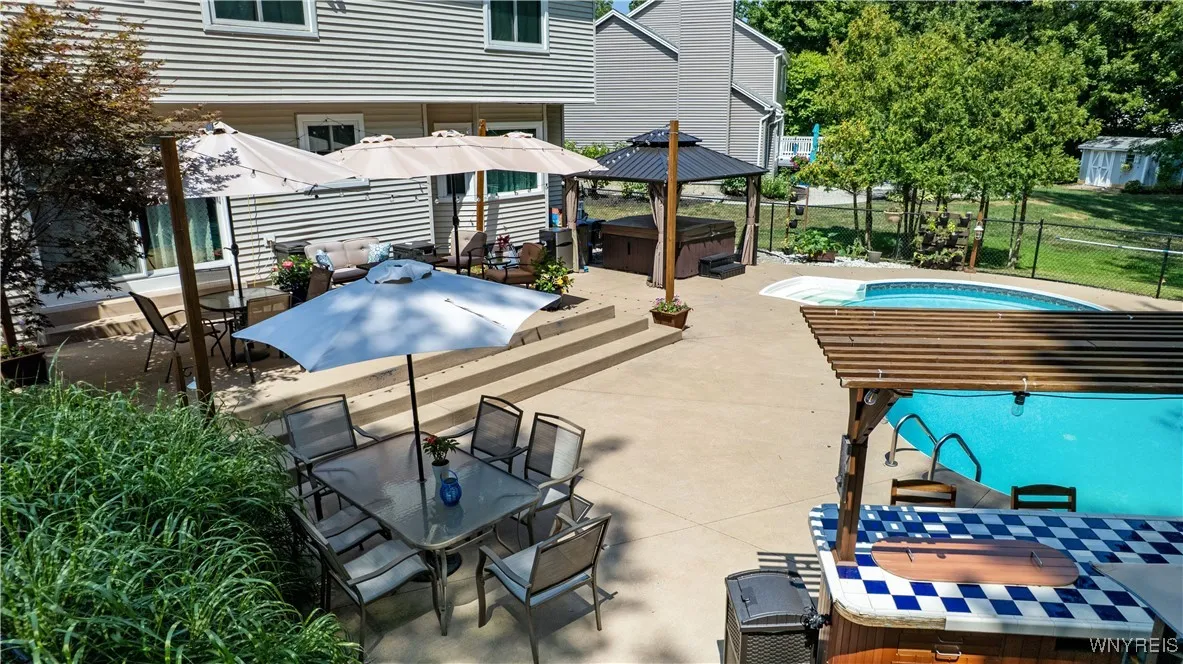 5586 Coachmans Lane, Hamburg, New York 14075, Hamburg, New York 14075, 4 Bedrooms Bedrooms, 9 Rooms Rooms,2 BathroomsBathrooms,Residential,For Sale,5586 Coachmans Lane, Hamburg, New York 14075,B1629727