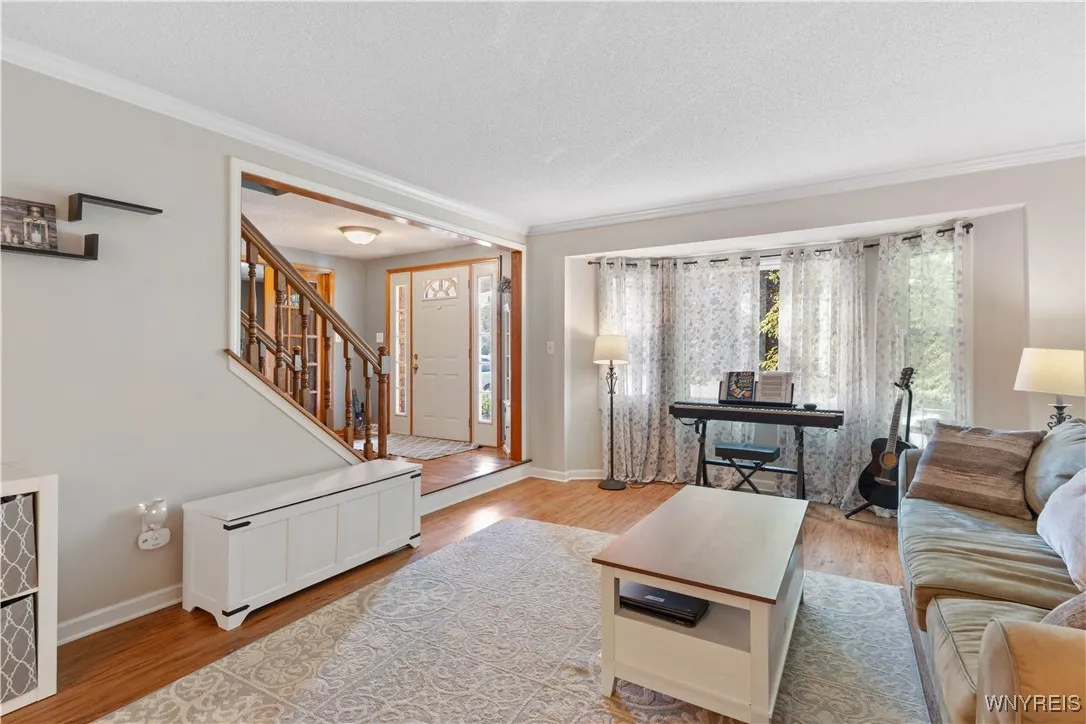 5586 Coachmans Lane, Hamburg, New York 14075, Hamburg, New York 14075, 4 Bedrooms Bedrooms, 9 Rooms Rooms,2 BathroomsBathrooms,Residential,For Sale,5586 Coachmans Lane, Hamburg, New York 14075,B1629727