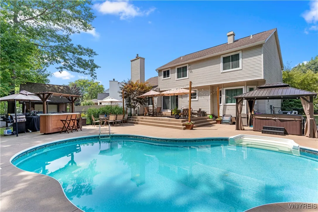 5586 Coachmans Lane, Hamburg, New York 14075, Hamburg, New York 14075, 4 Bedrooms Bedrooms, 9 Rooms Rooms,2 BathroomsBathrooms,Residential,For Sale,5586 Coachmans Lane, Hamburg, New York 14075,B1629727