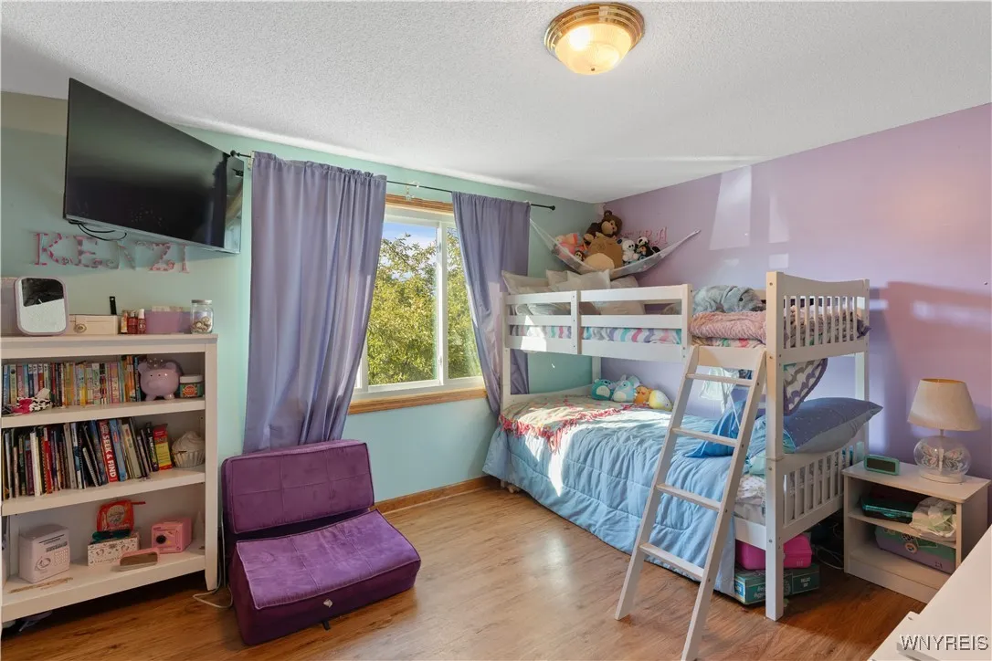 5586 Coachmans Lane, Hamburg, New York 14075, Hamburg, New York 14075, 4 Bedrooms Bedrooms, 9 Rooms Rooms,2 BathroomsBathrooms,Residential,For Sale,5586 Coachmans Lane, Hamburg, New York 14075,B1629727