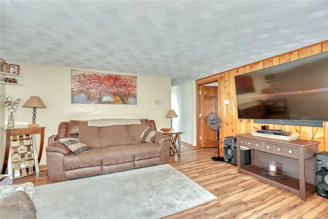 2139 Buffalo Street, Seneca, New York 14561, Seneca, New York 14561, 2 Bedrooms Bedrooms, 5 Rooms Rooms,1 BathroomBathrooms,Residential,Closed,2139 Buffalo Street, Seneca, New York 14561,0,R1629642