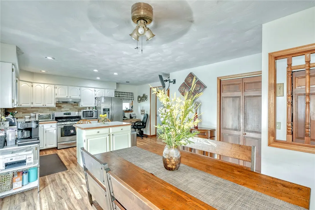 2139 Buffalo Street, Seneca, New York 14561, Seneca, New York 14561, 2 Bedrooms Bedrooms, 5 Rooms Rooms,1 BathroomBathrooms,Residential,Closed,2139 Buffalo Street, Seneca, New York 14561,0,R1629642