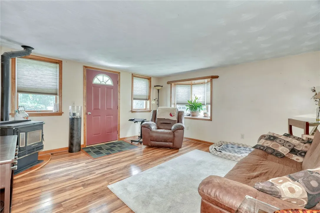 2139 Buffalo Street, Seneca, New York 14561, Seneca, New York 14561, 2 Bedrooms Bedrooms, 5 Rooms Rooms,1 BathroomBathrooms,Residential,Closed,2139 Buffalo Street, Seneca, New York 14561,0,R1629642