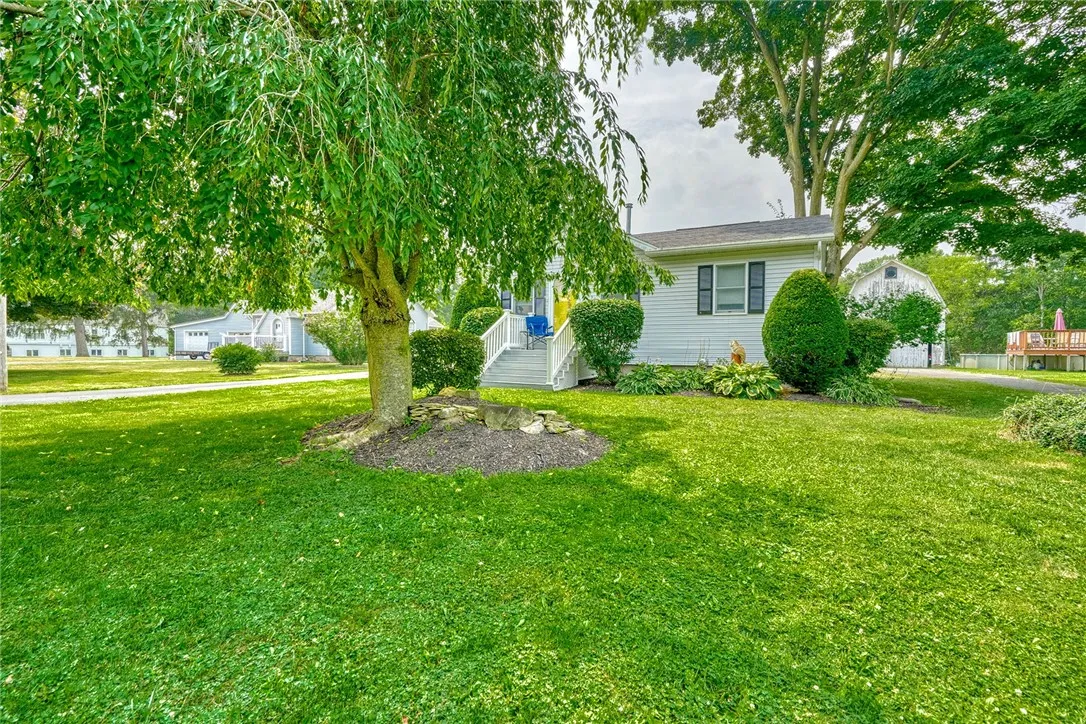 2139 Buffalo Street, Seneca, New York 14561, Seneca, New York 14561, 2 Bedrooms Bedrooms, 5 Rooms Rooms,1 BathroomBathrooms,Residential,Closed,2139 Buffalo Street, Seneca, New York 14561,0,R1629642