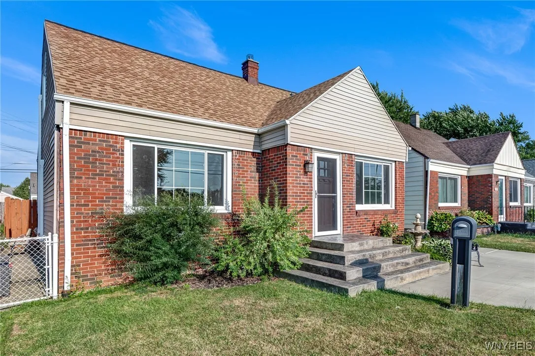 4363 Bailey Avenue, Amherst, New York 14226, Amherst, New York 14226, 3 Bedrooms Bedrooms, 6 Rooms Rooms,2 BathroomsBathrooms,Residential,For Sale,4363 Bailey Avenue, Amherst, New York 14226,B1629736