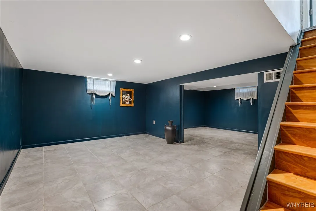 4363 Bailey Avenue, Amherst, New York 14226, Amherst, New York 14226, 3 Bedrooms Bedrooms, 6 Rooms Rooms,2 BathroomsBathrooms,Residential,For Sale,4363 Bailey Avenue, Amherst, New York 14226,B1629736