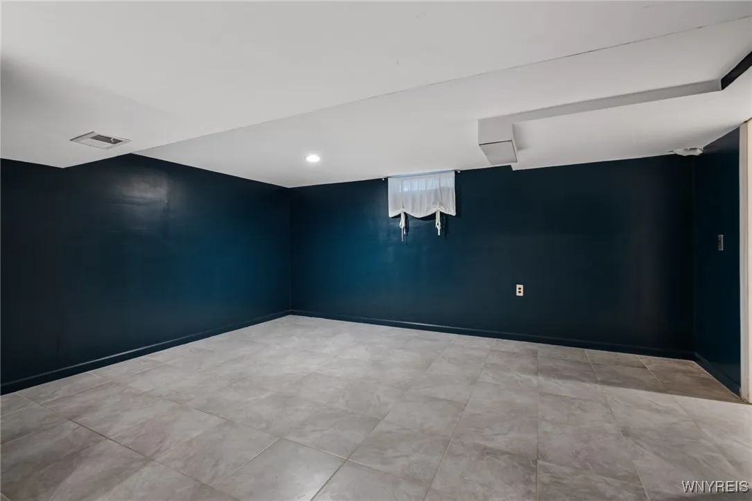 4363 Bailey Avenue, Amherst, New York 14226, Amherst, New York 14226, 3 Bedrooms Bedrooms, 6 Rooms Rooms,2 BathroomsBathrooms,Residential,For Sale,4363 Bailey Avenue, Amherst, New York 14226,B1629736