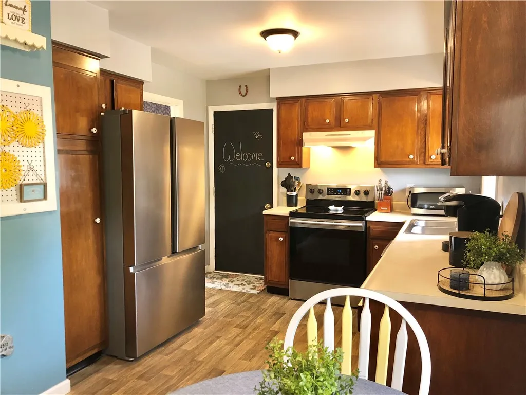 57 Yellowstone Drive, Henrietta, New York 14586, Henrietta, New York 14586, 4 Bedrooms Bedrooms, 10 Rooms Rooms,2 BathroomsBathrooms,Residential,Closed,57 Yellowstone Drive, Henrietta, New York 14586,0,R1627935