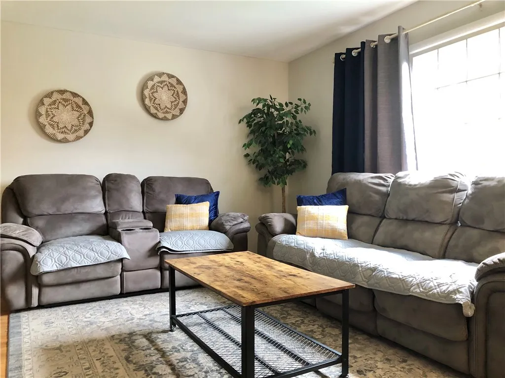 57 Yellowstone Drive, Henrietta, New York 14586, Henrietta, New York 14586, 4 Bedrooms Bedrooms, 10 Rooms Rooms,2 BathroomsBathrooms,Residential,Closed,57 Yellowstone Drive, Henrietta, New York 14586,0,R1627935