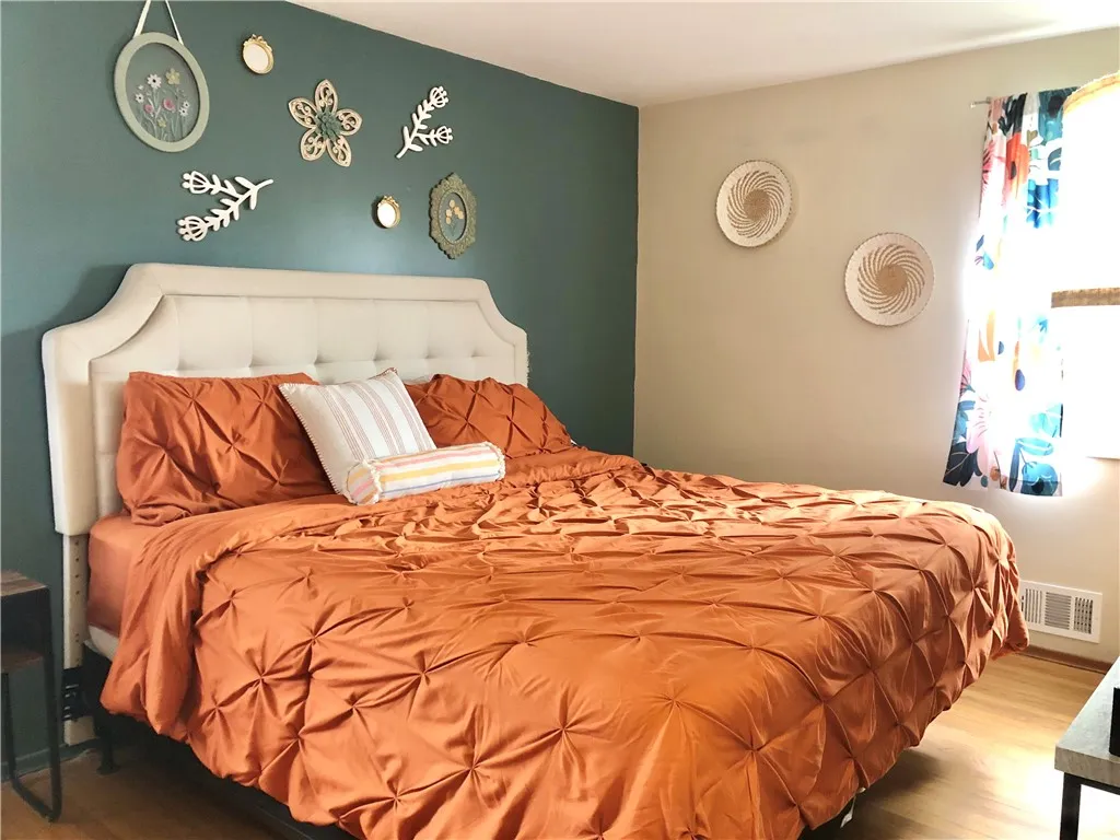 57 Yellowstone Drive, Henrietta, New York 14586, Henrietta, New York 14586, 4 Bedrooms Bedrooms, 10 Rooms Rooms,2 BathroomsBathrooms,Residential,Closed,57 Yellowstone Drive, Henrietta, New York 14586,0,R1627935
