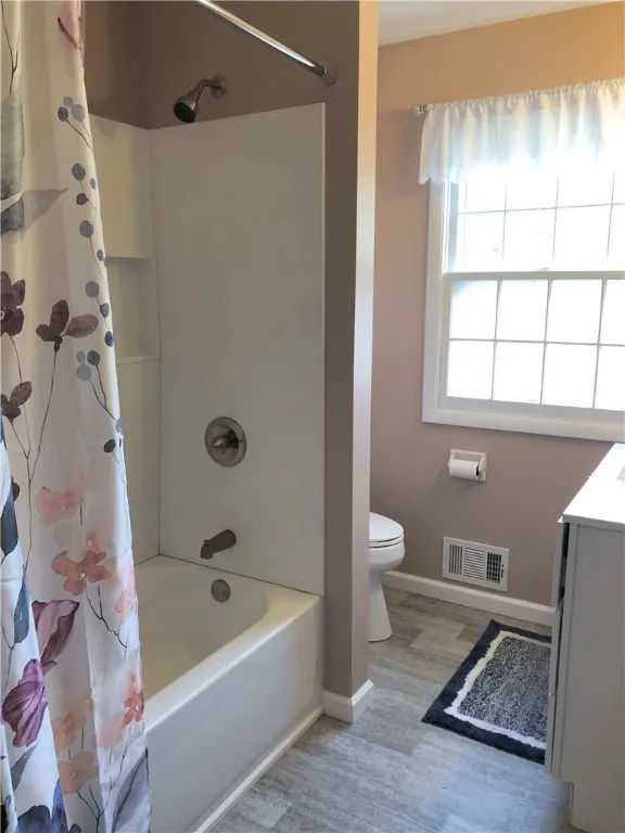 57 Yellowstone Drive, Henrietta, New York 14586, Henrietta, New York 14586, 4 Bedrooms Bedrooms, 10 Rooms Rooms,2 BathroomsBathrooms,Residential,Closed,57 Yellowstone Drive, Henrietta, New York 14586,0,R1627935