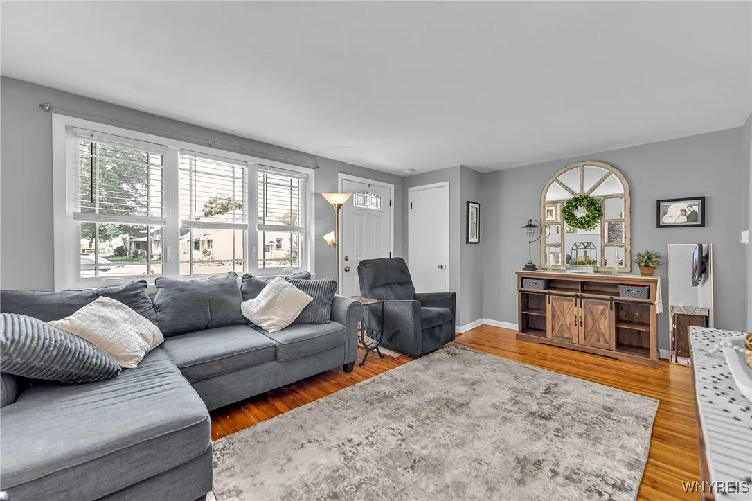 84 Cumberland Avenue, Buffalo, New York 14220, Buffalo, New York 14220, 3 Bedrooms Bedrooms, 5 Rooms Rooms,1 BathroomBathrooms,Residential,For Sale,84 Cumberland Avenue, Buffalo, New York 14220,B1627561