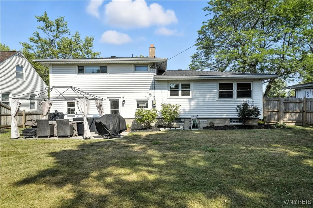 22 Westwood Drive, Tonawanda, New York 14150, Tonawanda, New York 14150, 3 Bedrooms Bedrooms, 7 Rooms Rooms,1 BathroomBathrooms,Residential,For Sale,22 Westwood Drive, Tonawanda, New York 14150,B1630027