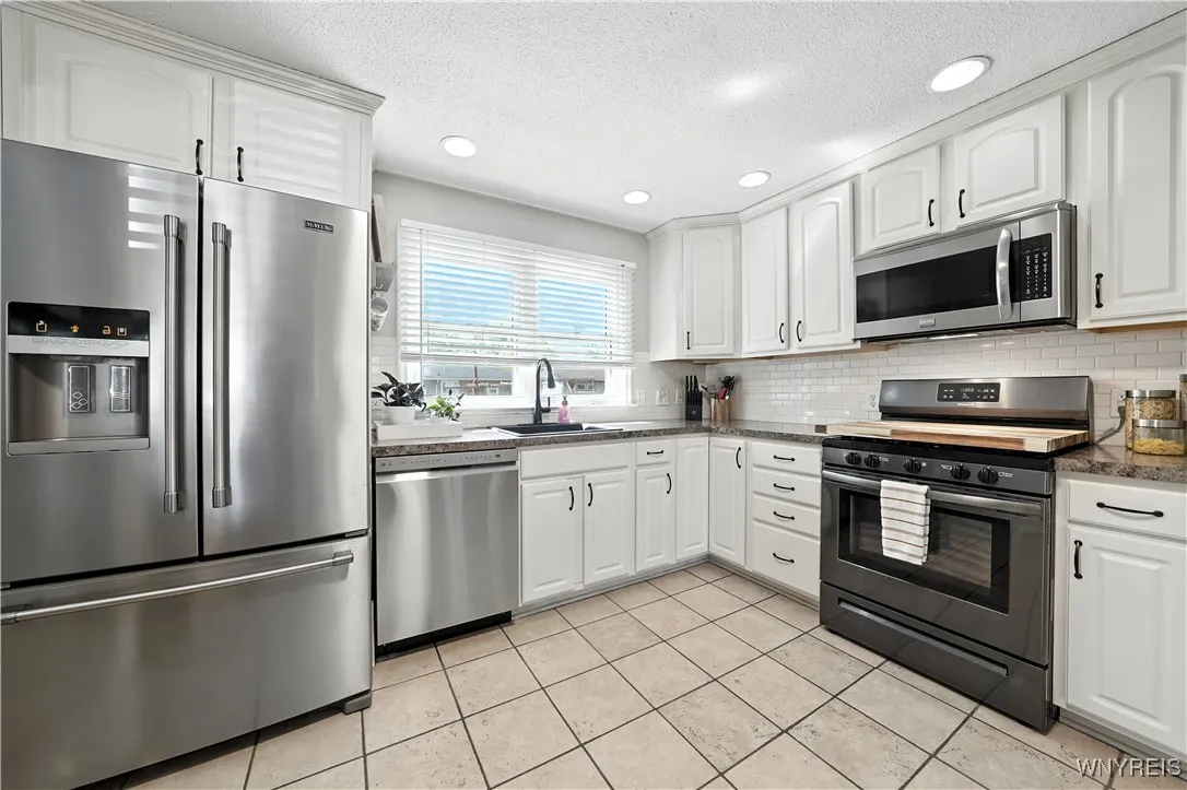 22 Westwood Drive, Tonawanda, New York 14150, Tonawanda, New York 14150, 3 Bedrooms Bedrooms, 7 Rooms Rooms,1 BathroomBathrooms,Residential,For Sale,22 Westwood Drive, Tonawanda, New York 14150,B1630027