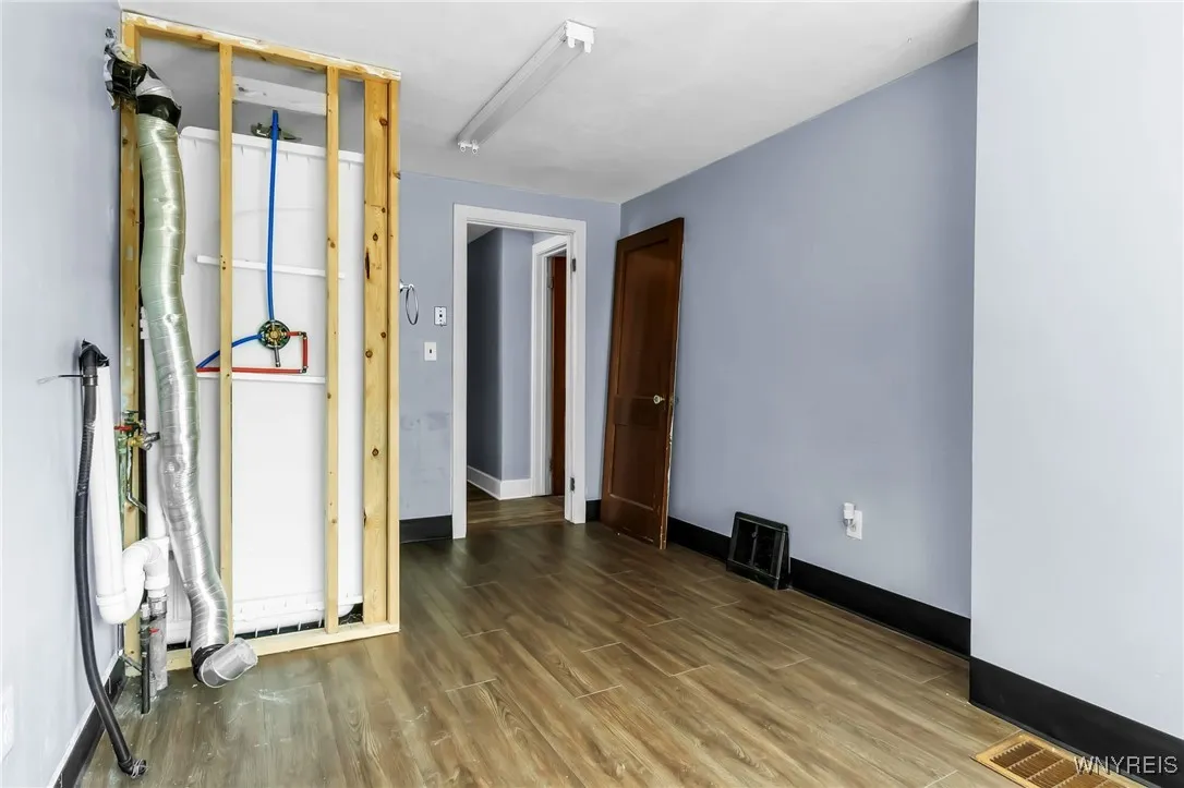 85 Lake Street, Hamburg, New York 14075, Hamburg, New York 14075, 3 Bedrooms Bedrooms, 8 Rooms Rooms,1 BathroomBathrooms,Residential,For Sale,85 Lake Street, Hamburg, New York 14075,B1629812