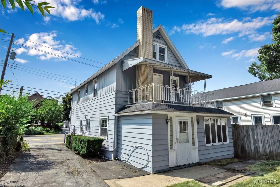 85 Lake Street, Hamburg, New York 14075, Hamburg, New York 14075, 3 Bedrooms Bedrooms, 8 Rooms Rooms,1 BathroomBathrooms,Residential,For Sale,85 Lake Street, Hamburg, New York 14075,B1629812