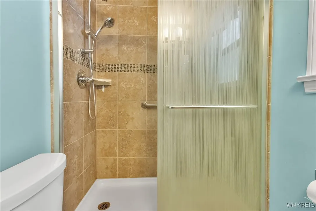 85 Lake Street, Hamburg, New York 14075, Hamburg, New York 14075, 3 Bedrooms Bedrooms, 8 Rooms Rooms,1 BathroomBathrooms,Residential,For Sale,85 Lake Street, Hamburg, New York 14075,B1629812