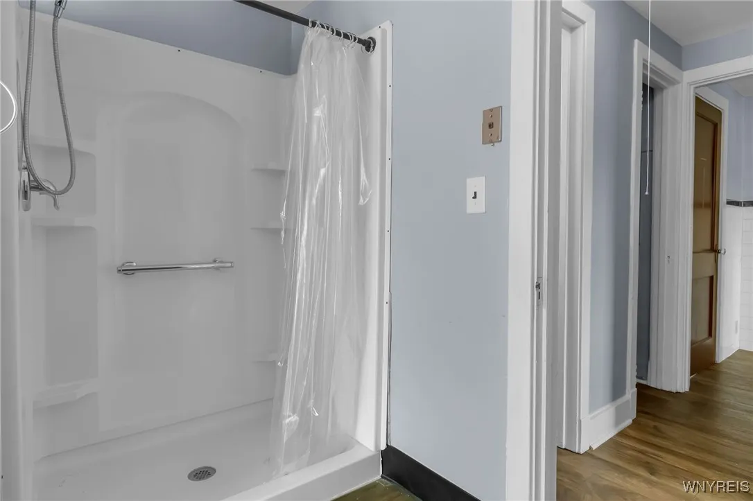 85 Lake Street, Hamburg, New York 14075, Hamburg, New York 14075, 3 Bedrooms Bedrooms, 8 Rooms Rooms,1 BathroomBathrooms,Residential,For Sale,85 Lake Street, Hamburg, New York 14075,B1629812