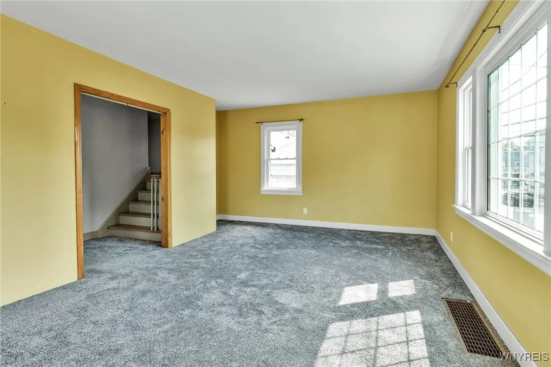 85 Lake Street, Hamburg, New York 14075, Hamburg, New York 14075, 3 Bedrooms Bedrooms, 8 Rooms Rooms,1 BathroomBathrooms,Residential,For Sale,85 Lake Street, Hamburg, New York 14075,B1629812