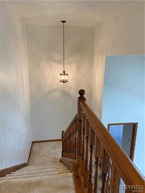 20 Southwick Drive, Orchard Park, New York 14127, Orchard Park, New York 14127, 3 Bedrooms Bedrooms, 8 Rooms Rooms,2 BathroomsBathrooms,Residential Lease,For Rent,20 Southwick Drive, Orchard Park, New York 14127,B1630062