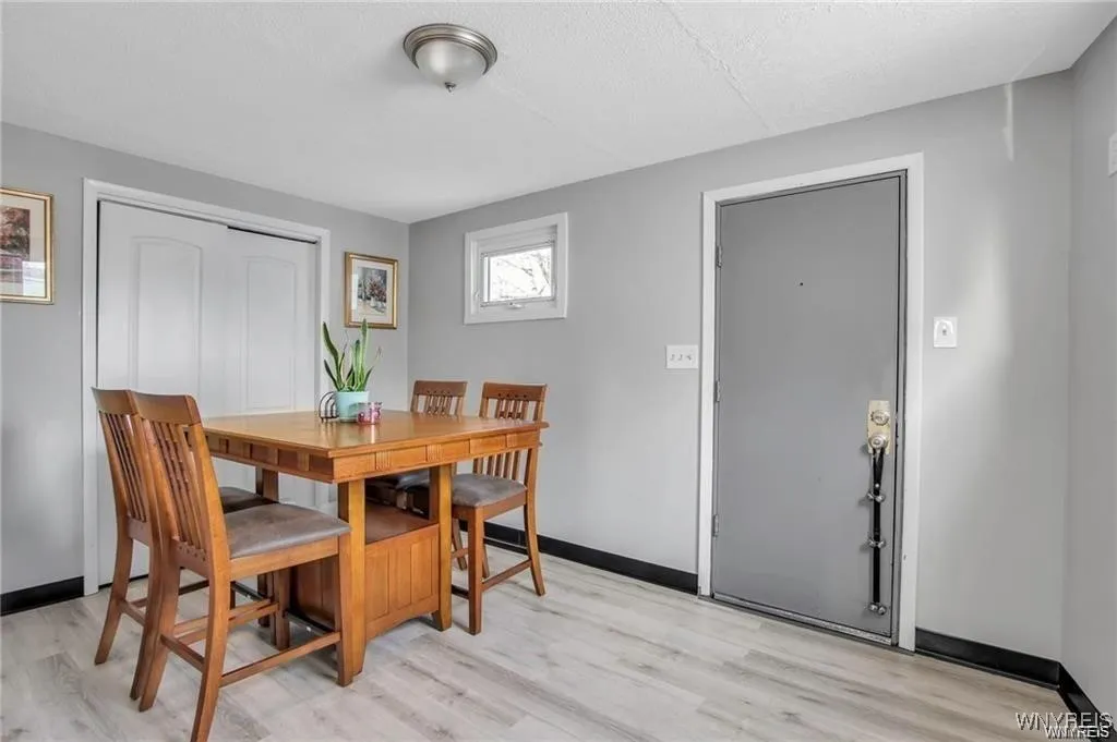 40 Remington Place, Buffalo, New York 14210, Buffalo, New York 14210, 3 Bedrooms Bedrooms, 7 Rooms Rooms,1 BathroomBathrooms,Residential,For Sale,40 Remington Place, Buffalo, New York 14210,B1629917