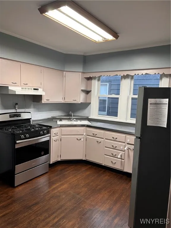 17 Tacoma Avenue, Buffalo, New York 14216, Buffalo, New York 14216, 3 Bedrooms Bedrooms, 6 Rooms Rooms,1 BathroomBathrooms,Residential Lease,For Rent,17 Tacoma Avenue, Buffalo, New York 14216,B1629601