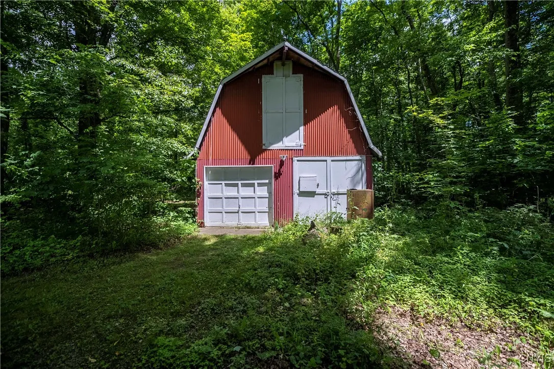 122 Center Road, Schroeppel, New York 13132, Schroeppel, New York 13132, 5 Bedrooms Bedrooms, 10 Rooms Rooms,2 BathroomsBathrooms,Residential,Closed,122 Center Road, Schroeppel, New York 13132,0,S1630003