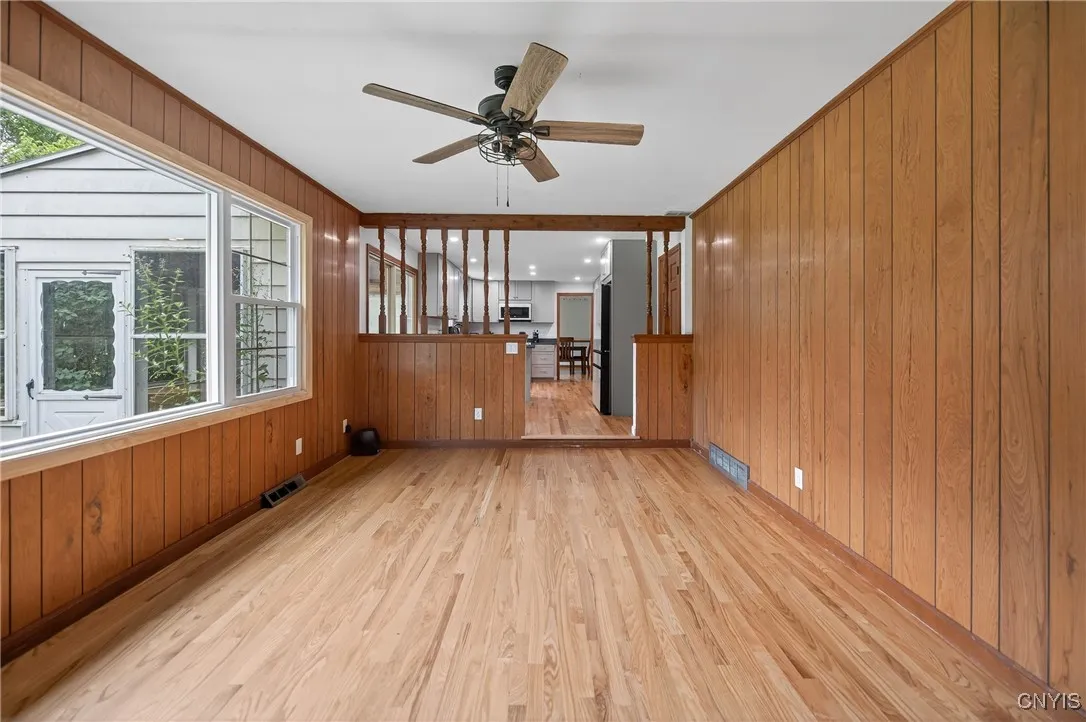 122 Center Road, Schroeppel, New York 13132, Schroeppel, New York 13132, 5 Bedrooms Bedrooms, 10 Rooms Rooms,2 BathroomsBathrooms,Residential,Closed,122 Center Road, Schroeppel, New York 13132,0,S1630003