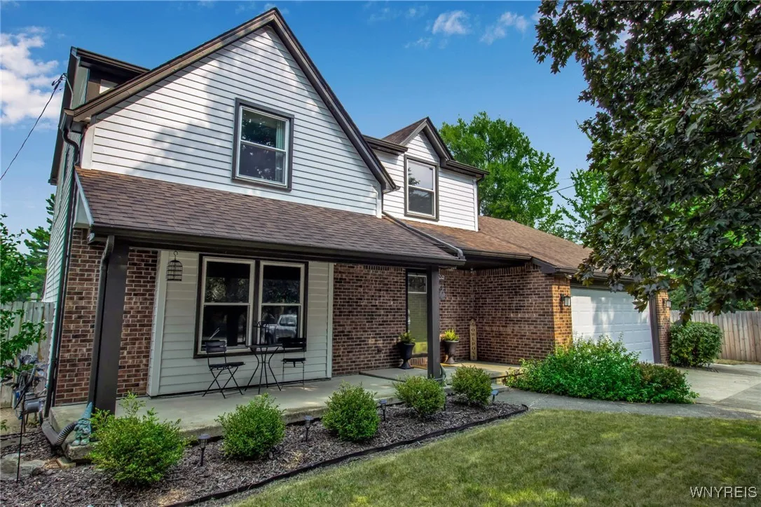 173 Paradise Road, Amherst, New York 14051, Amherst, New York 14051, 4 Bedrooms Bedrooms, 8 Rooms Rooms,2 BathroomsBathrooms,Residential,Closed,173 Paradise Road, Amherst, New York 14051,0,B1630035