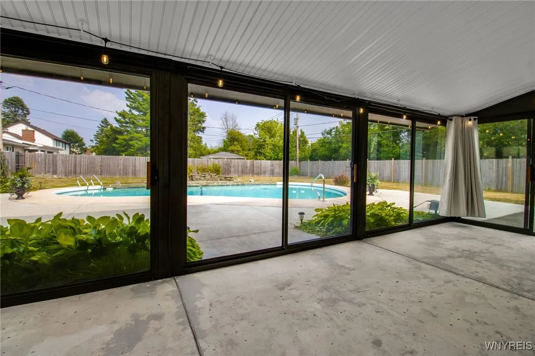 173 Paradise Road, Amherst, New York 14051, Amherst, New York 14051, 4 Bedrooms Bedrooms, 8 Rooms Rooms,2 BathroomsBathrooms,Residential,For Sale,173 Paradise Road, Amherst, New York 14051,B1630035