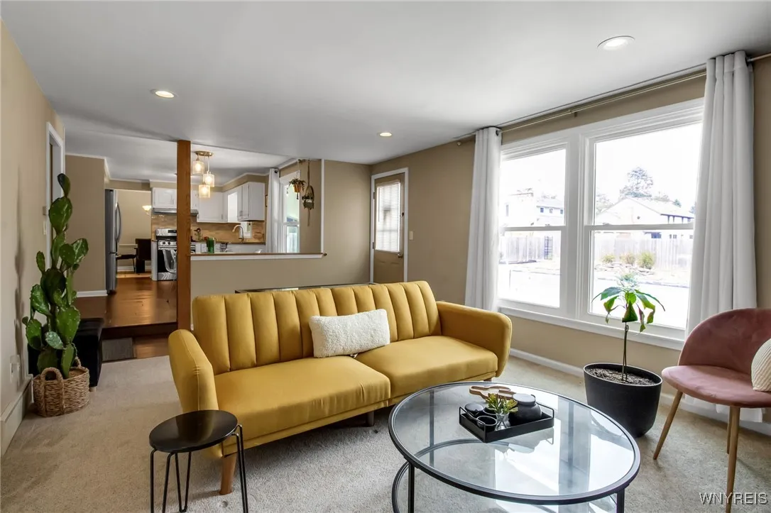 173 Paradise Road, Amherst, New York 14051, Amherst, New York 14051, 4 Bedrooms Bedrooms, 8 Rooms Rooms,2 BathroomsBathrooms,Residential,For Sale,173 Paradise Road, Amherst, New York 14051,B1630035