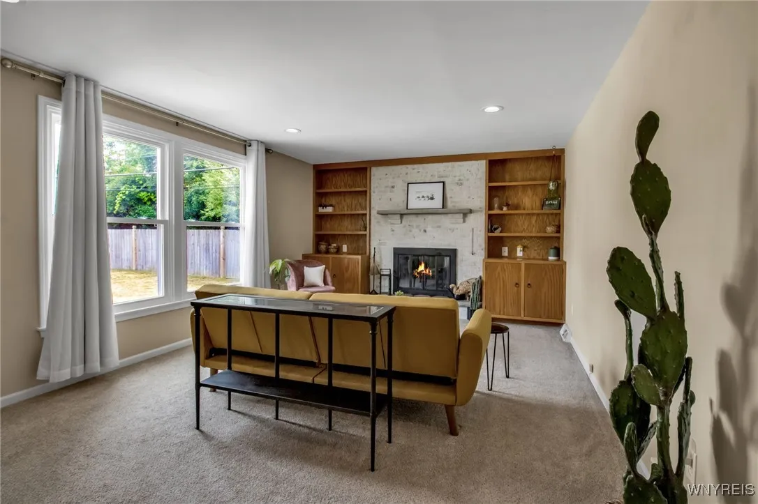 173 Paradise Road, Amherst, New York 14051, Amherst, New York 14051, 4 Bedrooms Bedrooms, 8 Rooms Rooms,2 BathroomsBathrooms,Residential,For Sale,173 Paradise Road, Amherst, New York 14051,B1630035