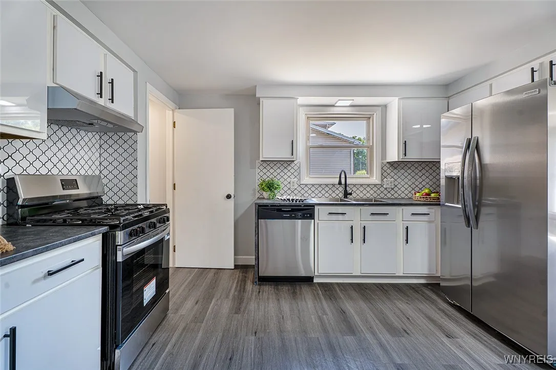 15 Wyndmoor Court, Cheektowaga, New York 14043, Cheektowaga, New York 14043, 3 Bedrooms Bedrooms, 7 Rooms Rooms,1 BathroomBathrooms,Residential,Closed,15 Wyndmoor Court, Cheektowaga, New York 14043,0,B1630099