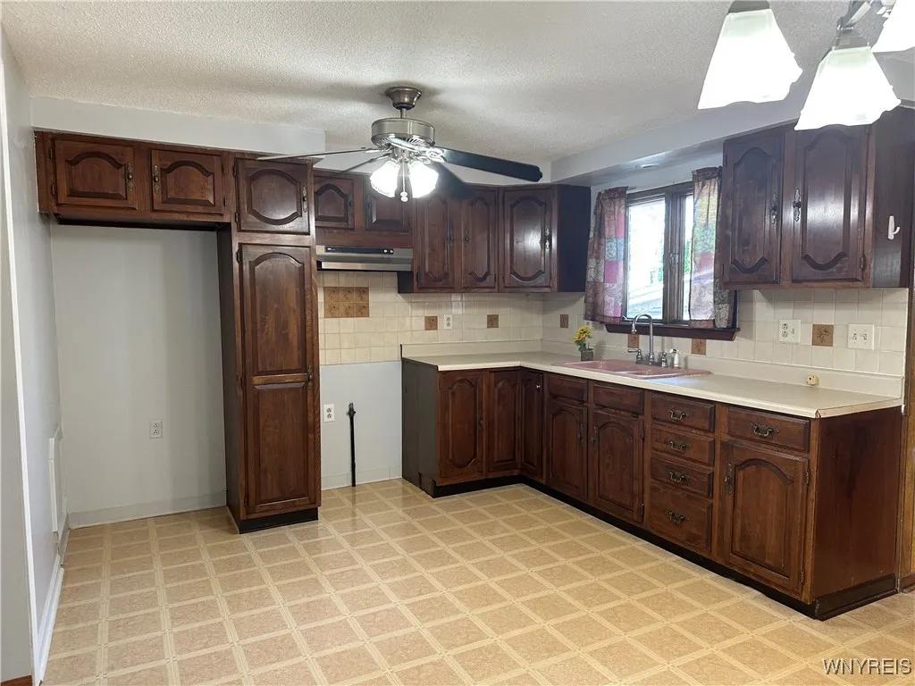 32 Lordan Drive, Cheektowaga, New York 14227, Cheektowaga, New York 14227, 3 Bedrooms Bedrooms, 8 Rooms Rooms,2 BathroomsBathrooms,Residential,For Sale,32 Lordan Drive, Cheektowaga, New York 14227,0,B1629523