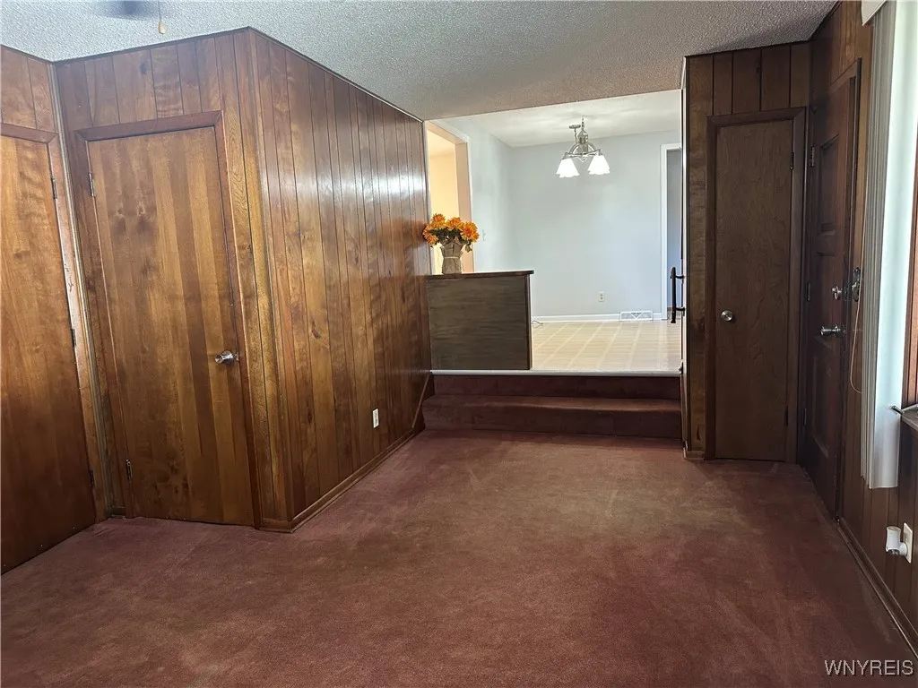 32 Lordan Drive, Cheektowaga, New York 14227, Cheektowaga, New York 14227, 3 Bedrooms Bedrooms, 8 Rooms Rooms,2 BathroomsBathrooms,Residential,For Sale,32 Lordan Drive, Cheektowaga, New York 14227,0,B1629523
