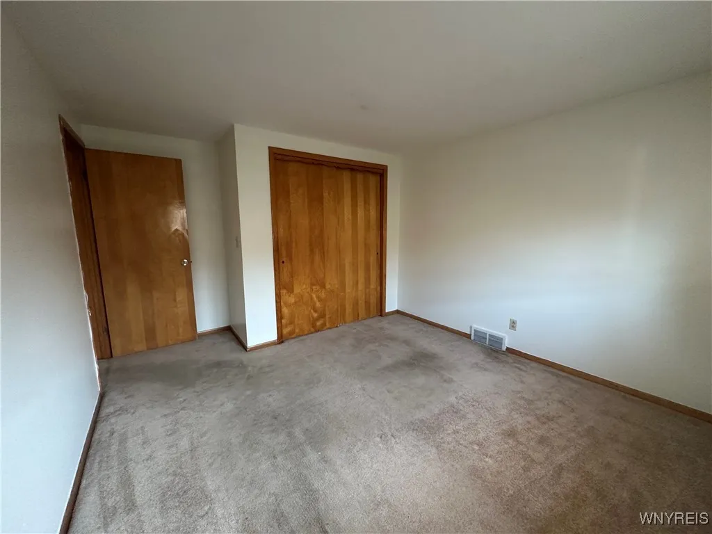 32 Lordan Drive, Cheektowaga, New York 14227, Cheektowaga, New York 14227, 3 Bedrooms Bedrooms, 8 Rooms Rooms,2 BathroomsBathrooms,Residential,For Sale,32 Lordan Drive, Cheektowaga, New York 14227,0,B1629523