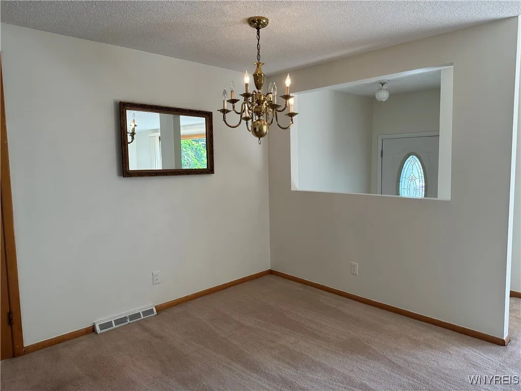 32 Lordan Drive, Cheektowaga, New York 14227, Cheektowaga, New York 14227, 3 Bedrooms Bedrooms, 8 Rooms Rooms,2 BathroomsBathrooms,Residential,For Sale,32 Lordan Drive, Cheektowaga, New York 14227,0,B1629523