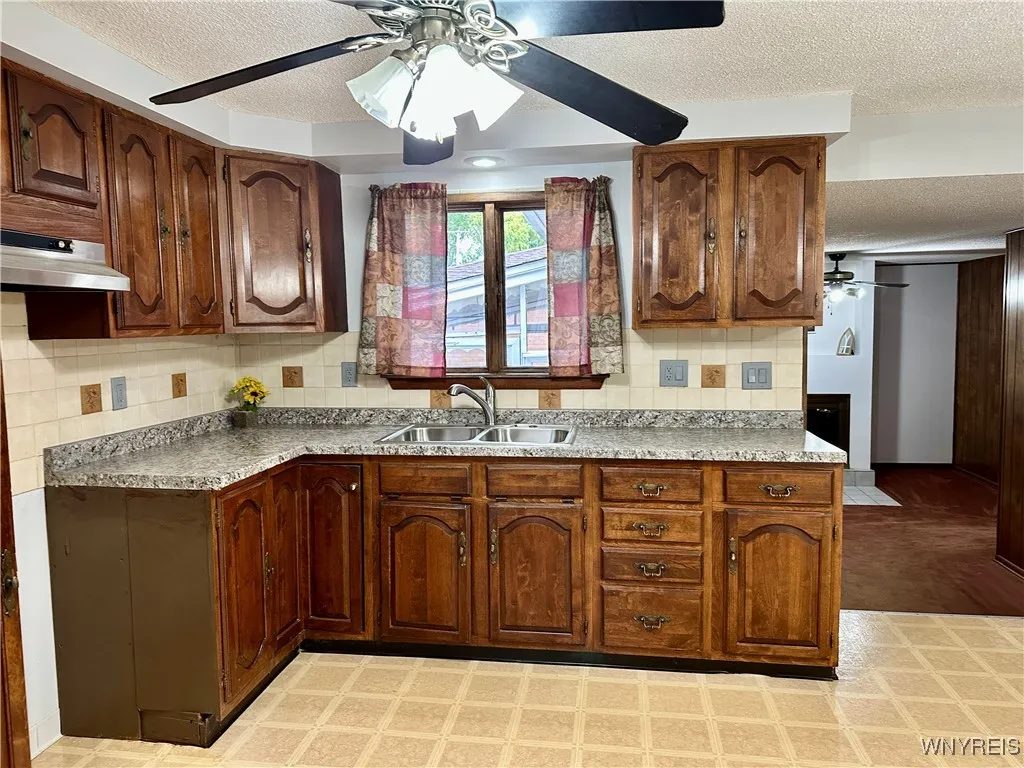 32 Lordan Drive, Cheektowaga, New York 14227, Cheektowaga, New York 14227, 3 Bedrooms Bedrooms, 8 Rooms Rooms,2 BathroomsBathrooms,Residential,For Sale,32 Lordan Drive, Cheektowaga, New York 14227,0,B1629523