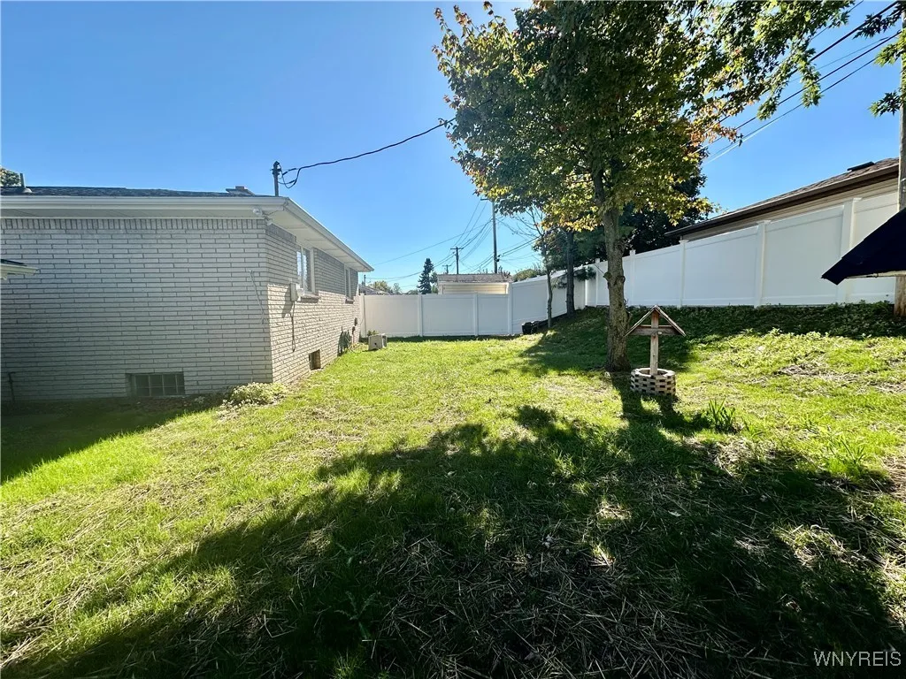 32 Lordan Drive, Cheektowaga, New York 14227, Cheektowaga, New York 14227, 3 Bedrooms Bedrooms, 8 Rooms Rooms,2 BathroomsBathrooms,Residential,For Sale,32 Lordan Drive, Cheektowaga, New York 14227,0,B1629523