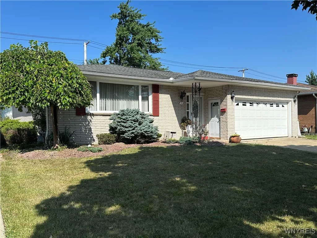 32 Lordan Drive, Cheektowaga, New York 14227, Cheektowaga, New York 14227, 3 Bedrooms Bedrooms, 8 Rooms Rooms,2 BathroomsBathrooms,Residential,For Sale,32 Lordan Drive, Cheektowaga, New York 14227,0,B1629523