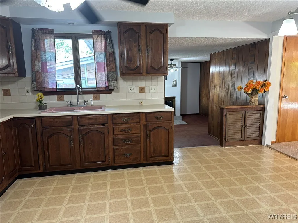 32 Lordan Drive, Cheektowaga, New York 14227, Cheektowaga, New York 14227, 3 Bedrooms Bedrooms, 8 Rooms Rooms,2 BathroomsBathrooms,Residential,For Sale,32 Lordan Drive, Cheektowaga, New York 14227,0,B1629523