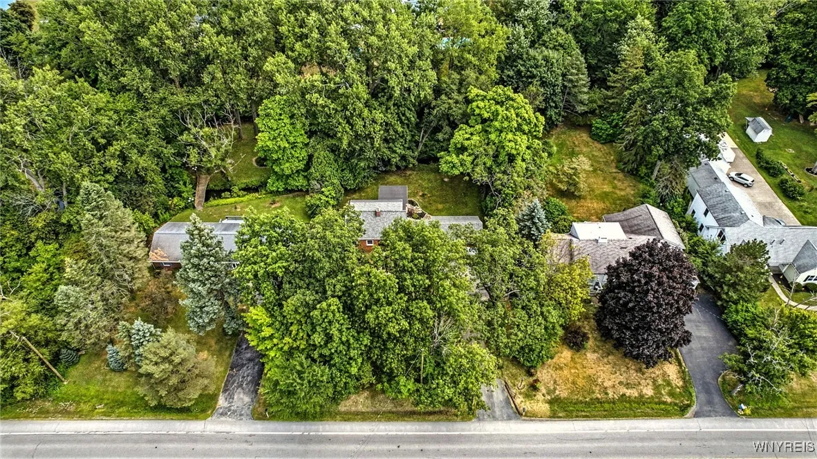5061 Ellicott Road, Orchard Park, New York 14127, Orchard Park, New York 14127, 3 Bedrooms Bedrooms, 6 Rooms Rooms,2 BathroomsBathrooms,Residential,For Sale,5061 Ellicott Road, Orchard Park, New York 14127,B1629163