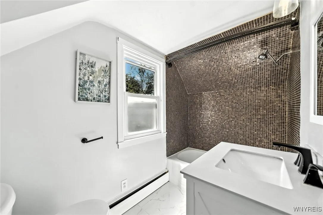 5061 Ellicott Road, Orchard Park, New York 14127, Orchard Park, New York 14127, 3 Bedrooms Bedrooms, 6 Rooms Rooms,2 BathroomsBathrooms,Residential,For Sale,5061 Ellicott Road, Orchard Park, New York 14127,B1629163