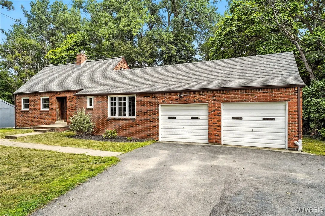 5061 Ellicott Road, Orchard Park, New York 14127, Orchard Park, New York 14127, 3 Bedrooms Bedrooms, 6 Rooms Rooms,2 BathroomsBathrooms,Residential,For Sale,5061 Ellicott Road, Orchard Park, New York 14127,B1629163